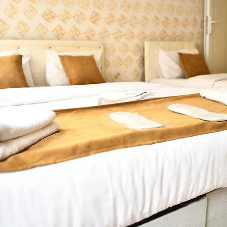 Aparthotel Ada 2*