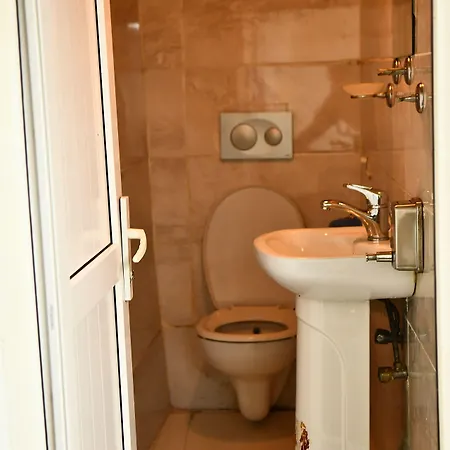 Ada Aparthotel