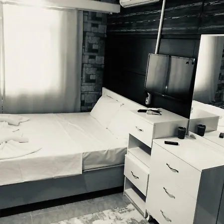 Aparthotel Ada 2*