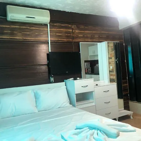 Ada Aparthotel