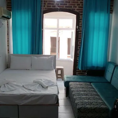 Aparthotel Ada 2*