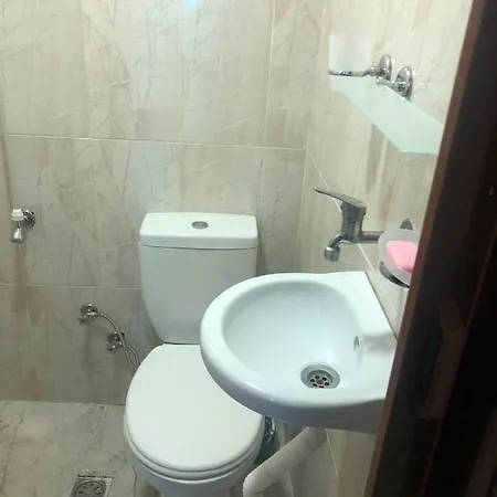 Aparthotel Ada 2*