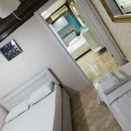 Aparthotel Ada